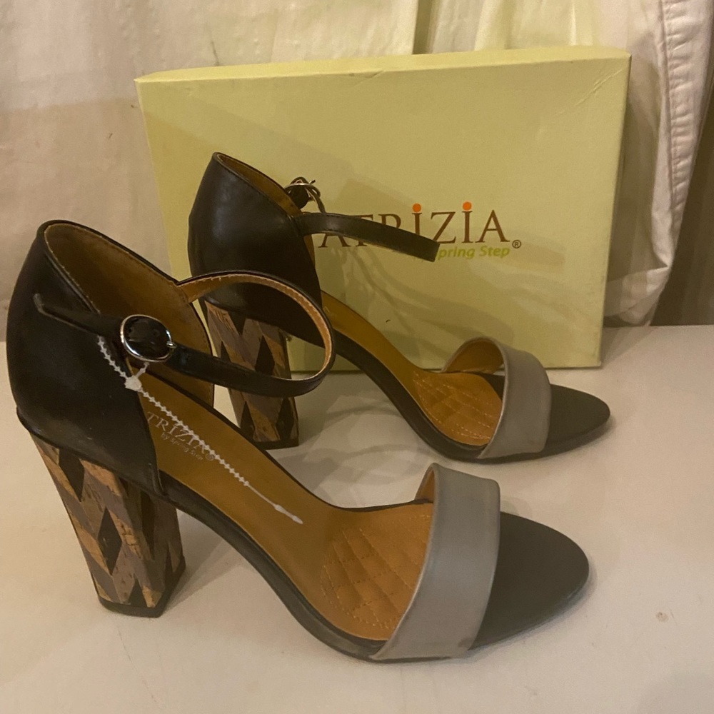 Patrizia gray leather 3” block heel sandals with multi volt heels size 9 NIB
